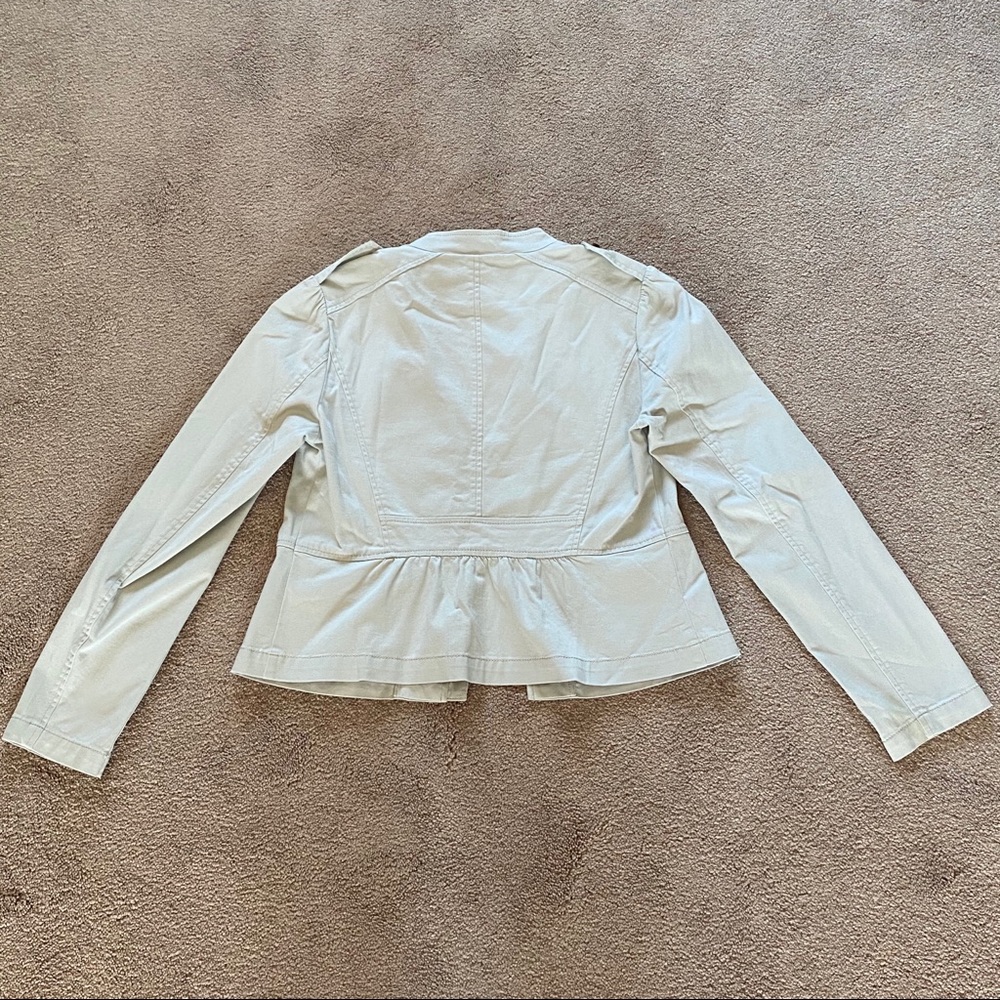 Cropped Lightweight Jacket - Picture 6 of 6